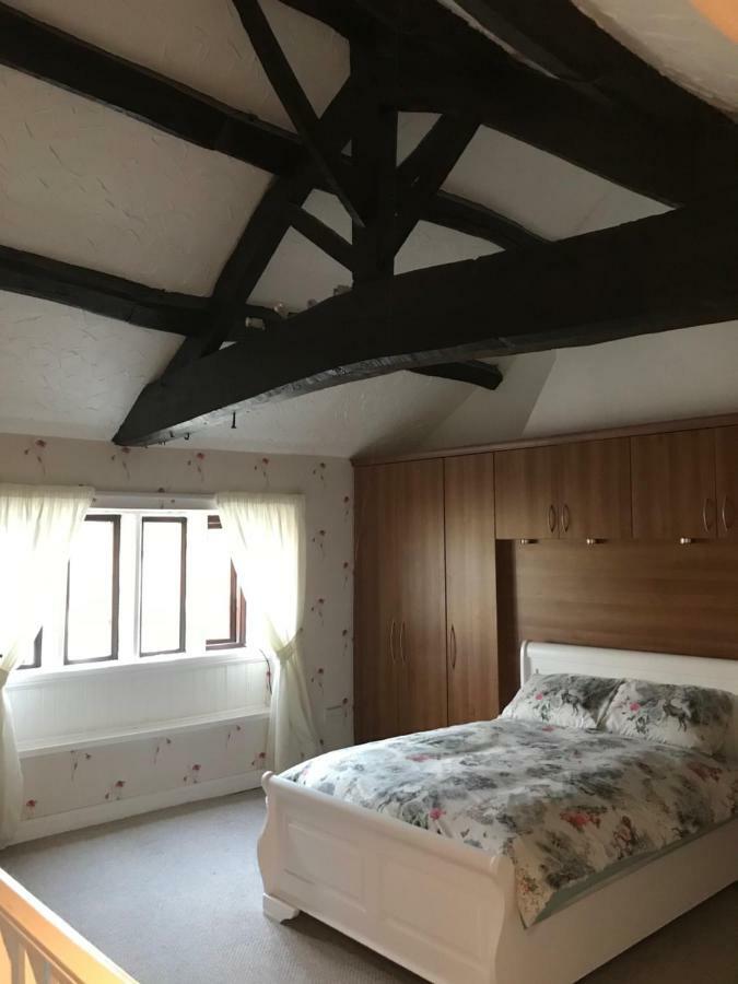 The Cottage, Cosy 2 Bedroom Pet Friendly Perfect For Contractors Free Secure Parking,Cctv Leeds  Exterior photo
