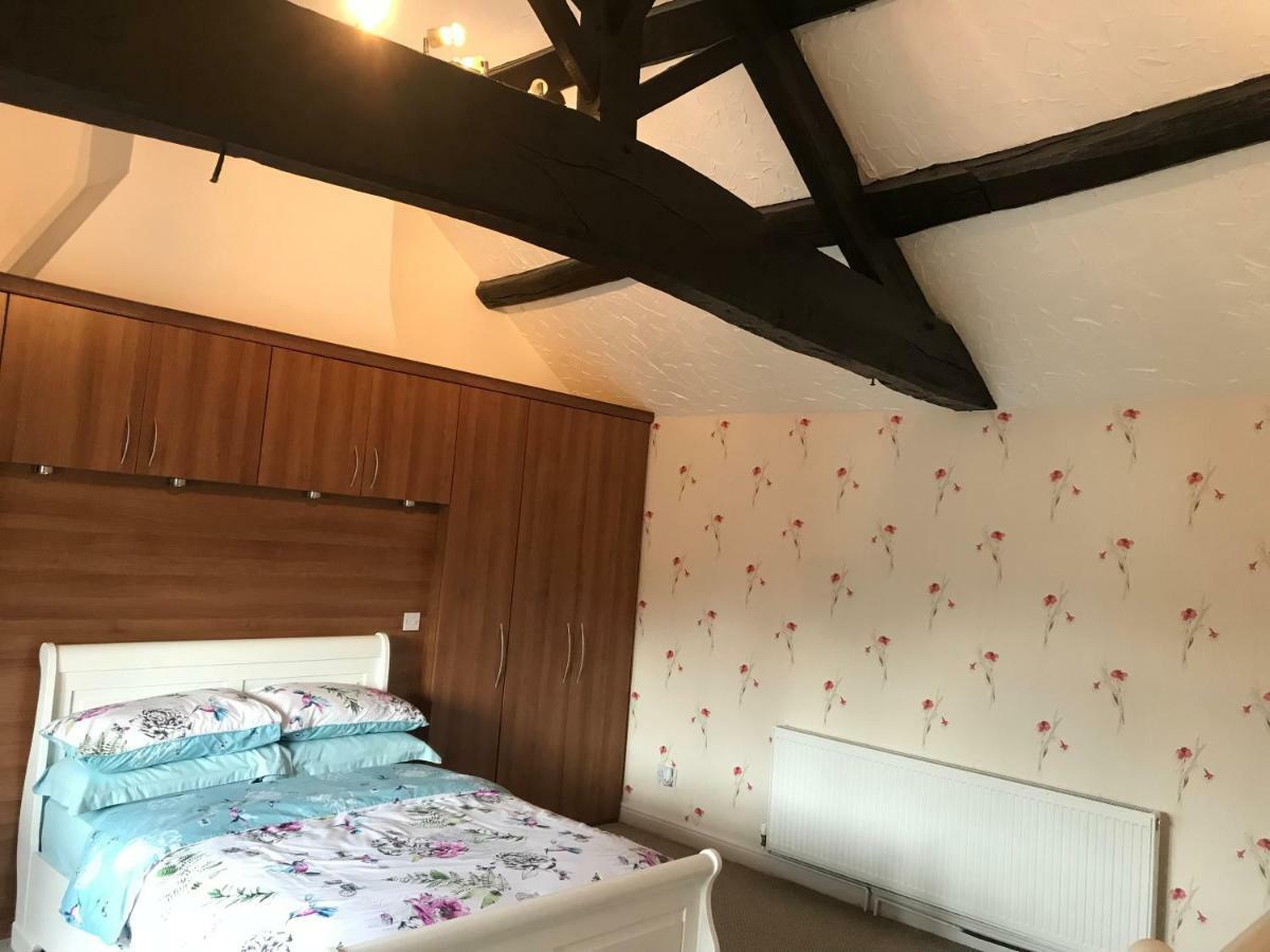 The Cottage, Cosy 2 Bedroom Pet Friendly Perfect For Contractors Free Secure Parking,Cctv Leeds  Exterior photo